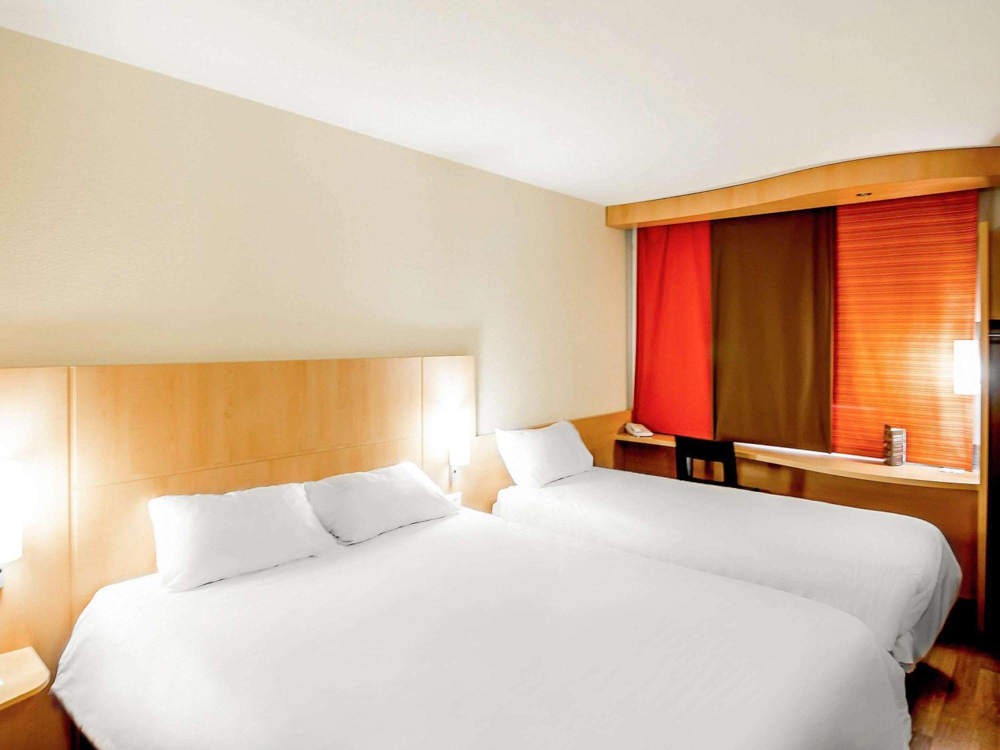 Hotel Ibis Montauban Exterior foto